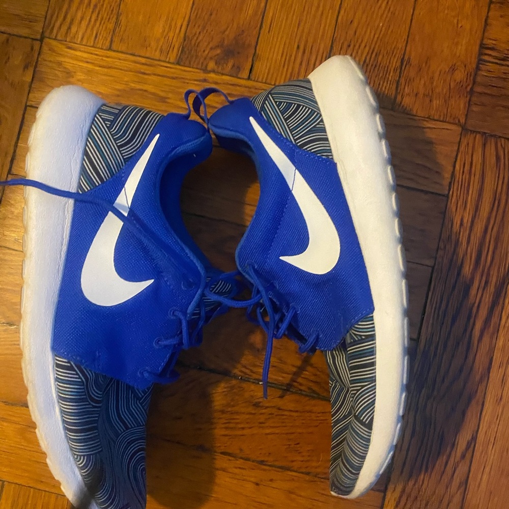 Nike Roshe One size 10.5 Mens Blue